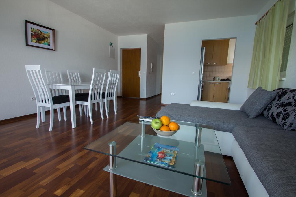 Apartments Kelic Trogir Quarto foto