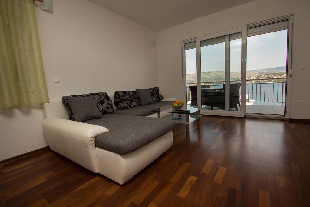Apartments Kelic Trogir Quarto foto